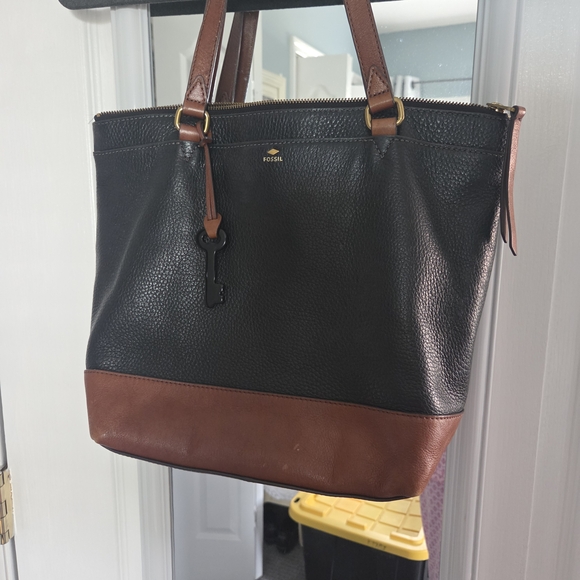 Fossil Black and Brown Leather Tote Bag - Picture 8 of 8